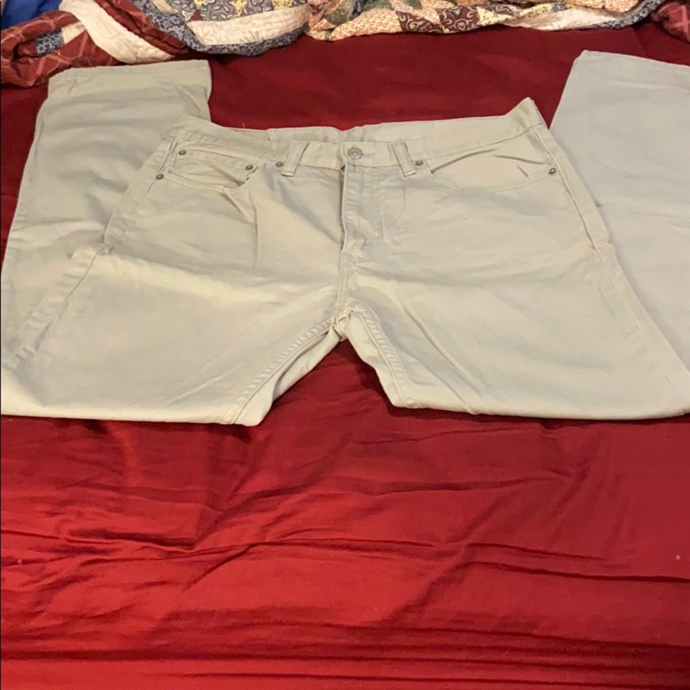 Light Grey Levi jeans